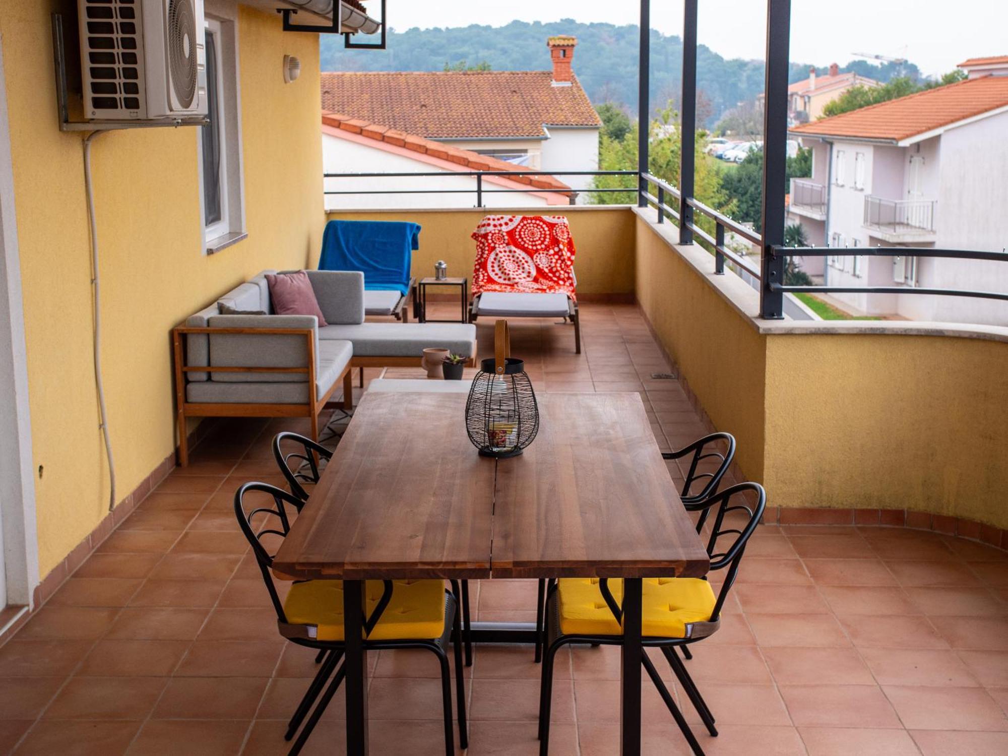 Jacqueline Apartment พูลา ภายนอก รูปภาพ